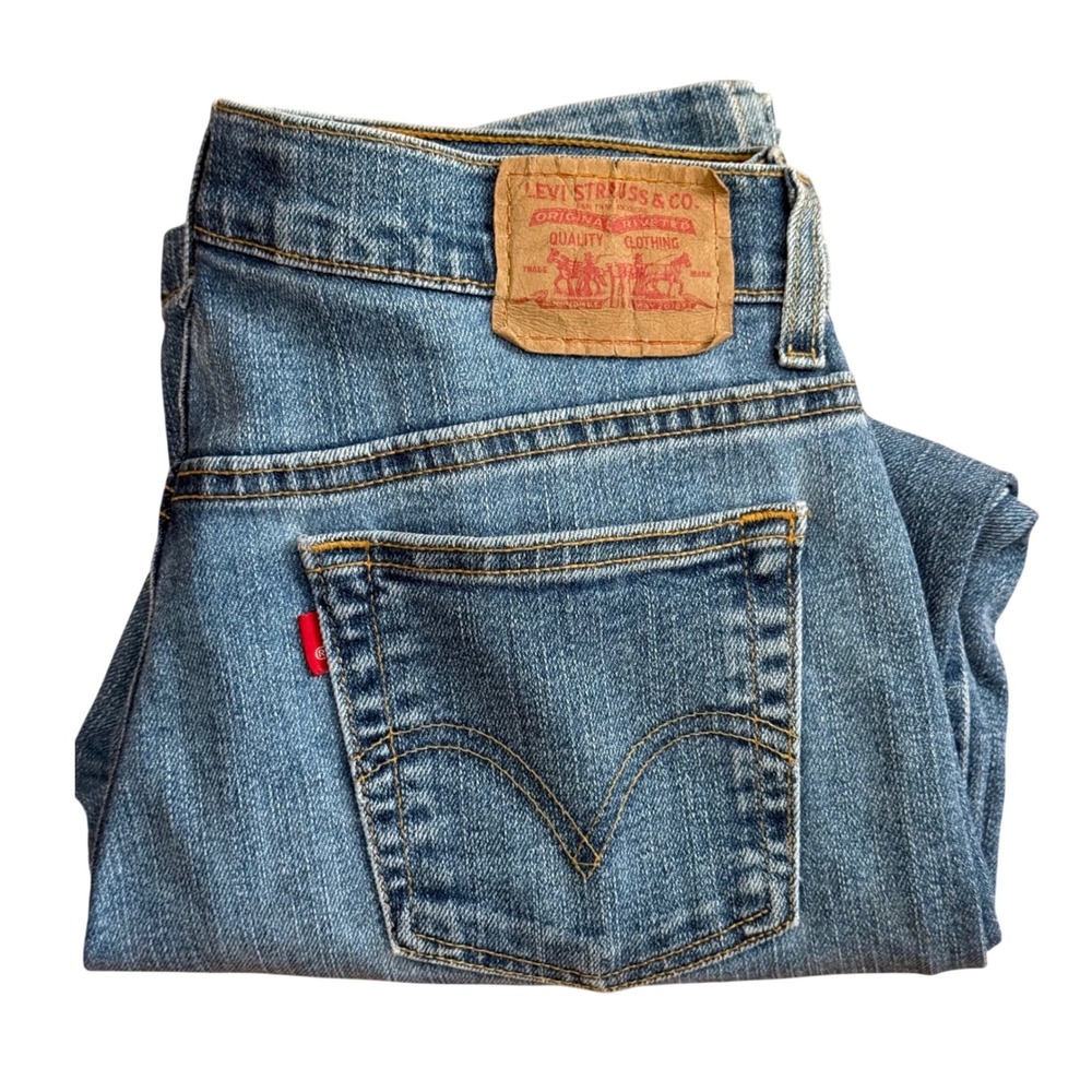 Levisโ Classic Slim Stretch Jeans Medium Wash Blue Denim Slim Fit Size 6 MIS